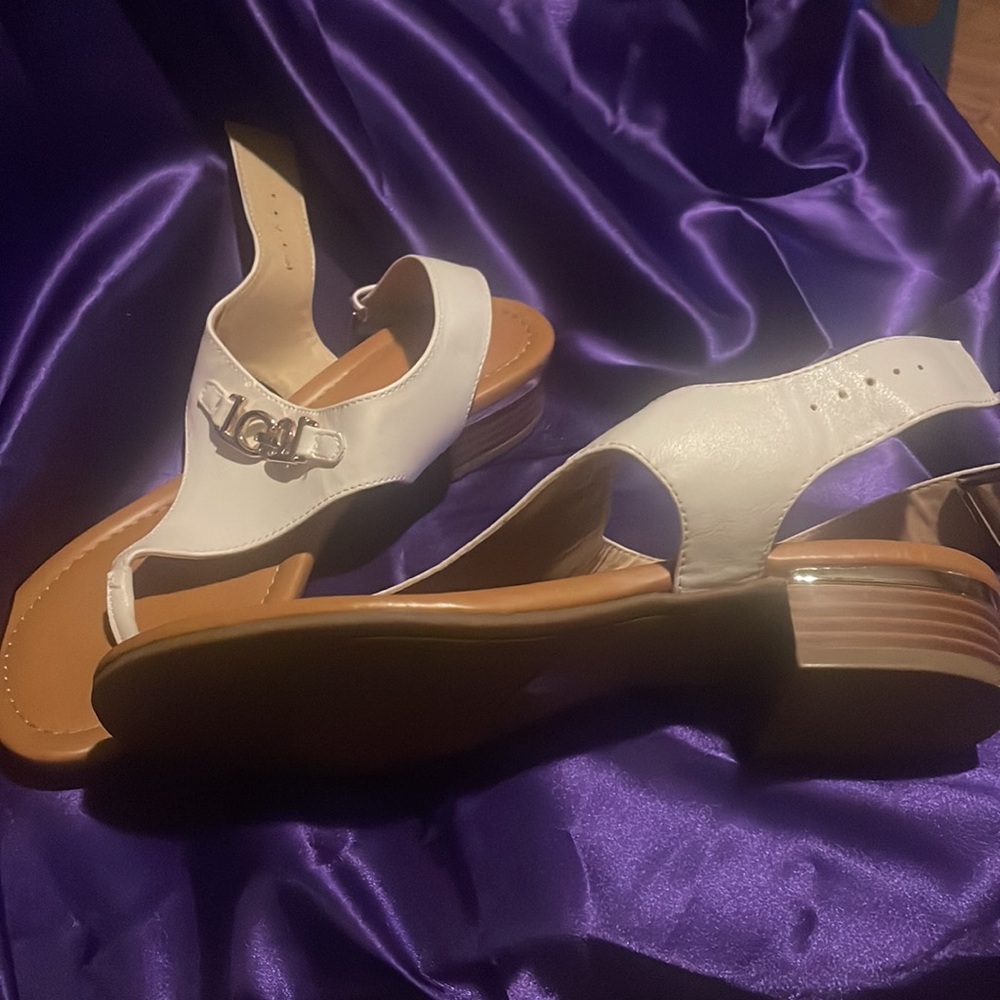 Sandals - Picture 2 of 3